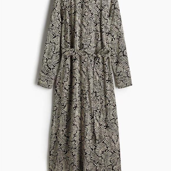 H&M Black and White Leaf Print Tie Belt Shirt Dress - Picture 3 of 3